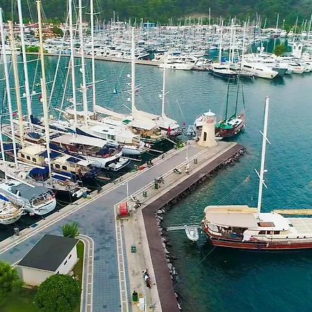 Castle Daily Weekly Marmaris